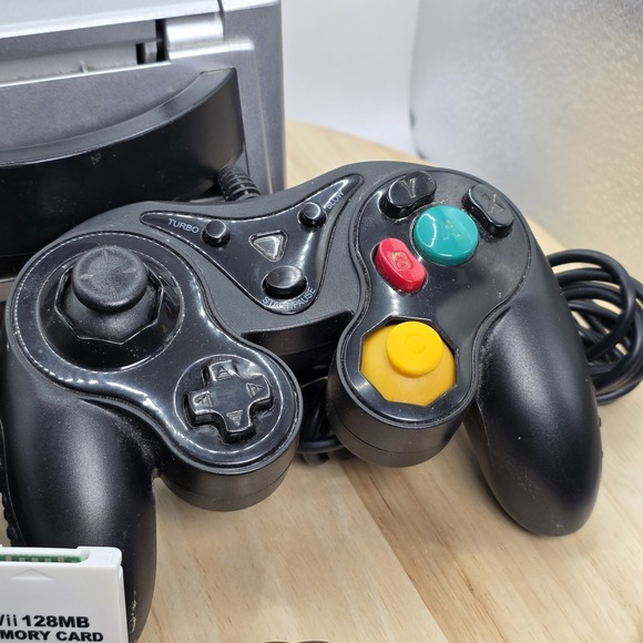 Nintendo GameCube Platinum Console DOL-101 Complete W/ 2 controllers/Mem Card - Picture 9 of 13